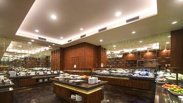 Se sirven desayunos, almuerzos, cenas y cocina internacional