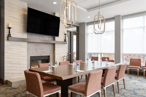 Lobby - Hilton Garden Inn Lenox Pittsfield (Pittsfield)