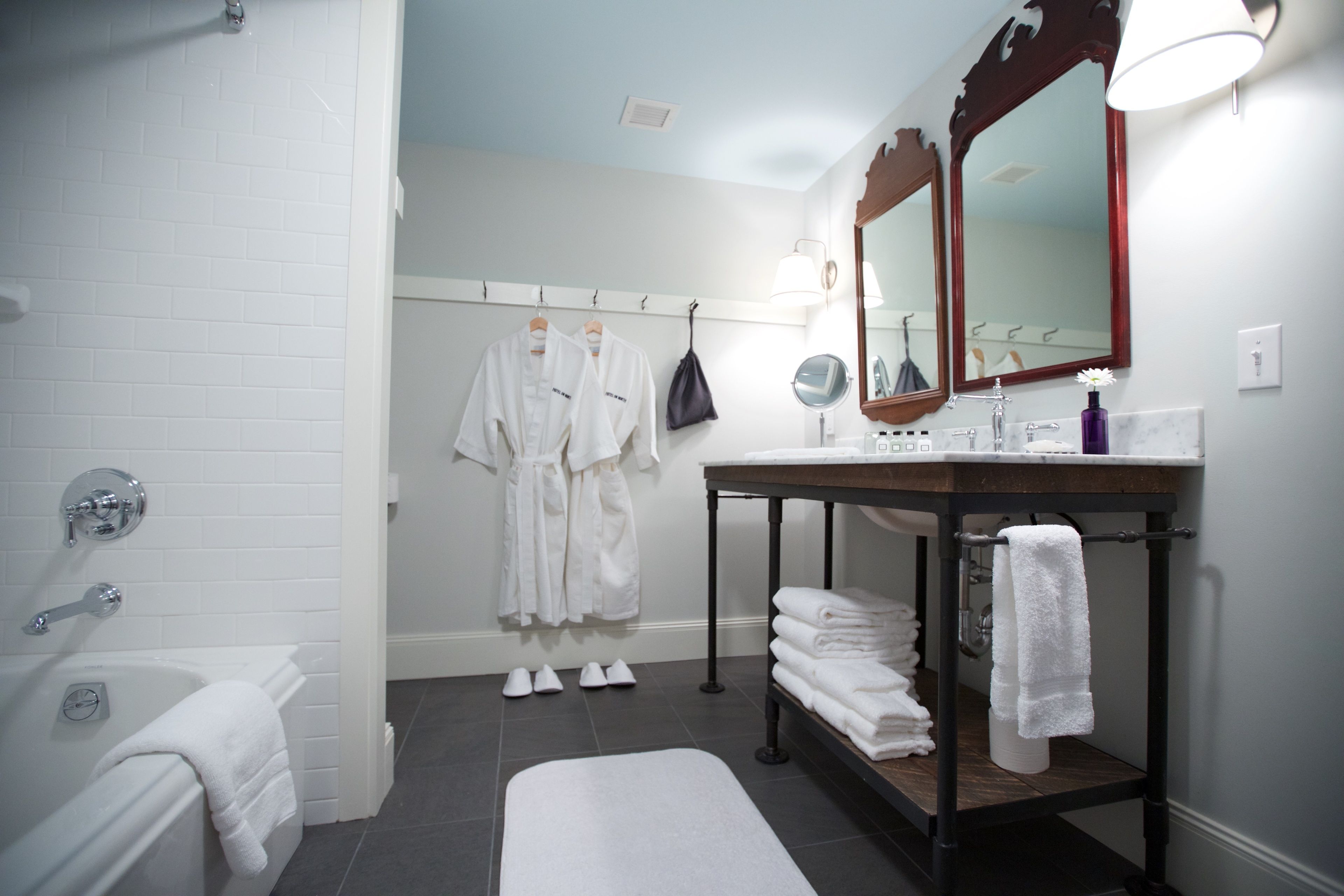 superior room, 1 king bed | bathroom | free toiletries, towels