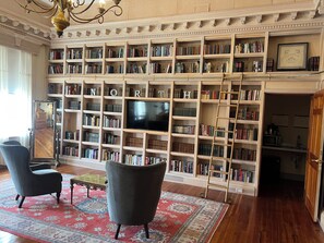 Library Suite, 1 King Bed