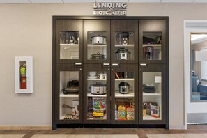 Interior - Candlewood Suites Erie by IHG (Erie)