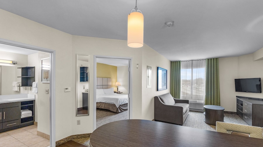 Candlewood Suites Erie by IHG
