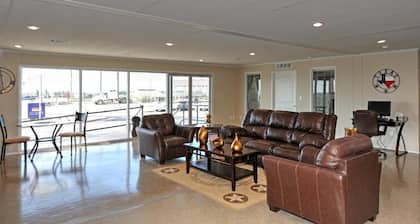 Instalodge Hotel And Suites