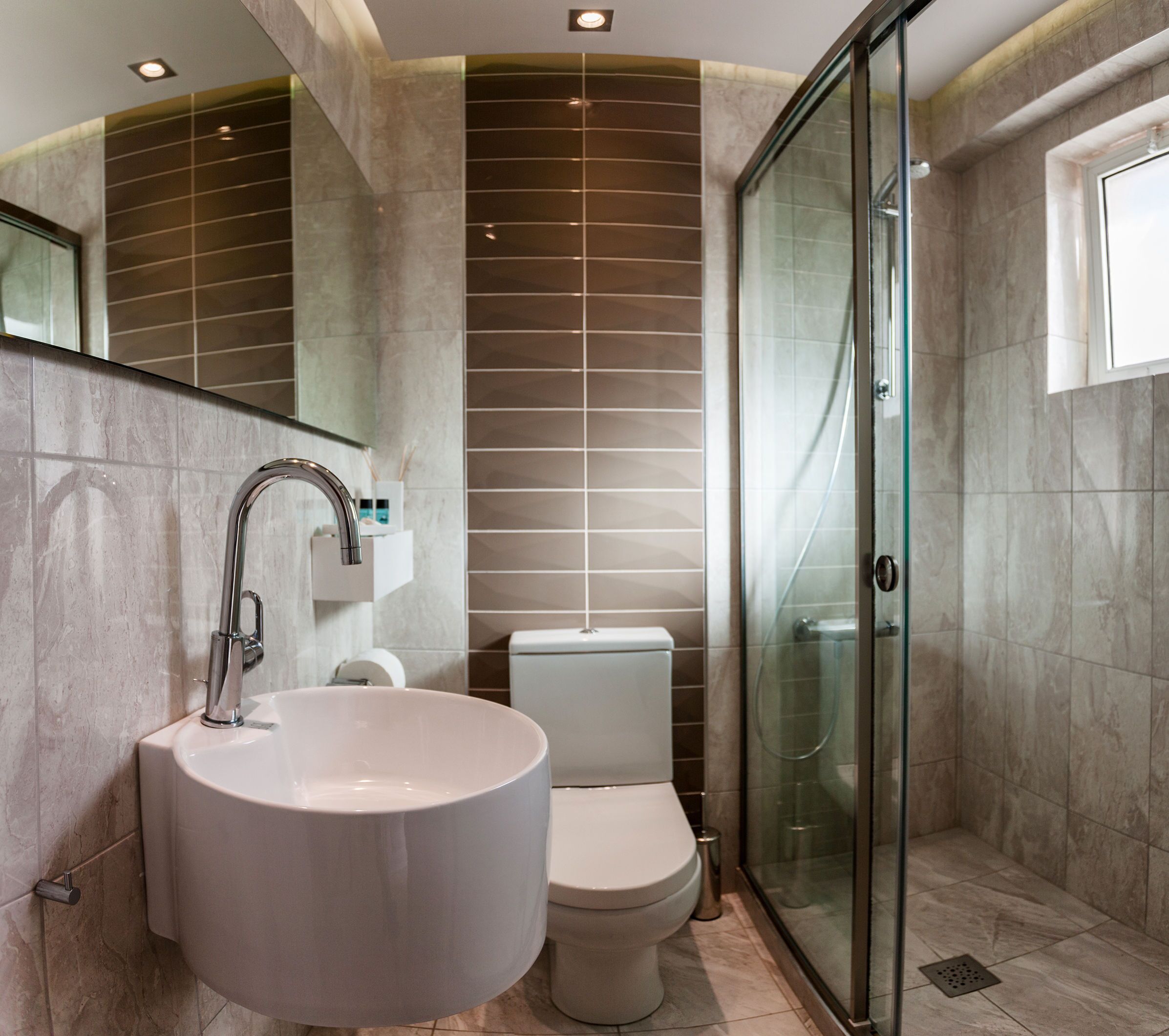 Studiolejlighed - balkon | Badeværelse | Gratis toiletartikler, hårtørrer, håndklæder