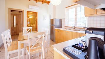 Loft, Balcony, Mountain View | Private kitchen | Full-sized fridge, electric kettle, cookware/dishes/utensils