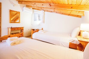 Loft, balcon, vue montagne