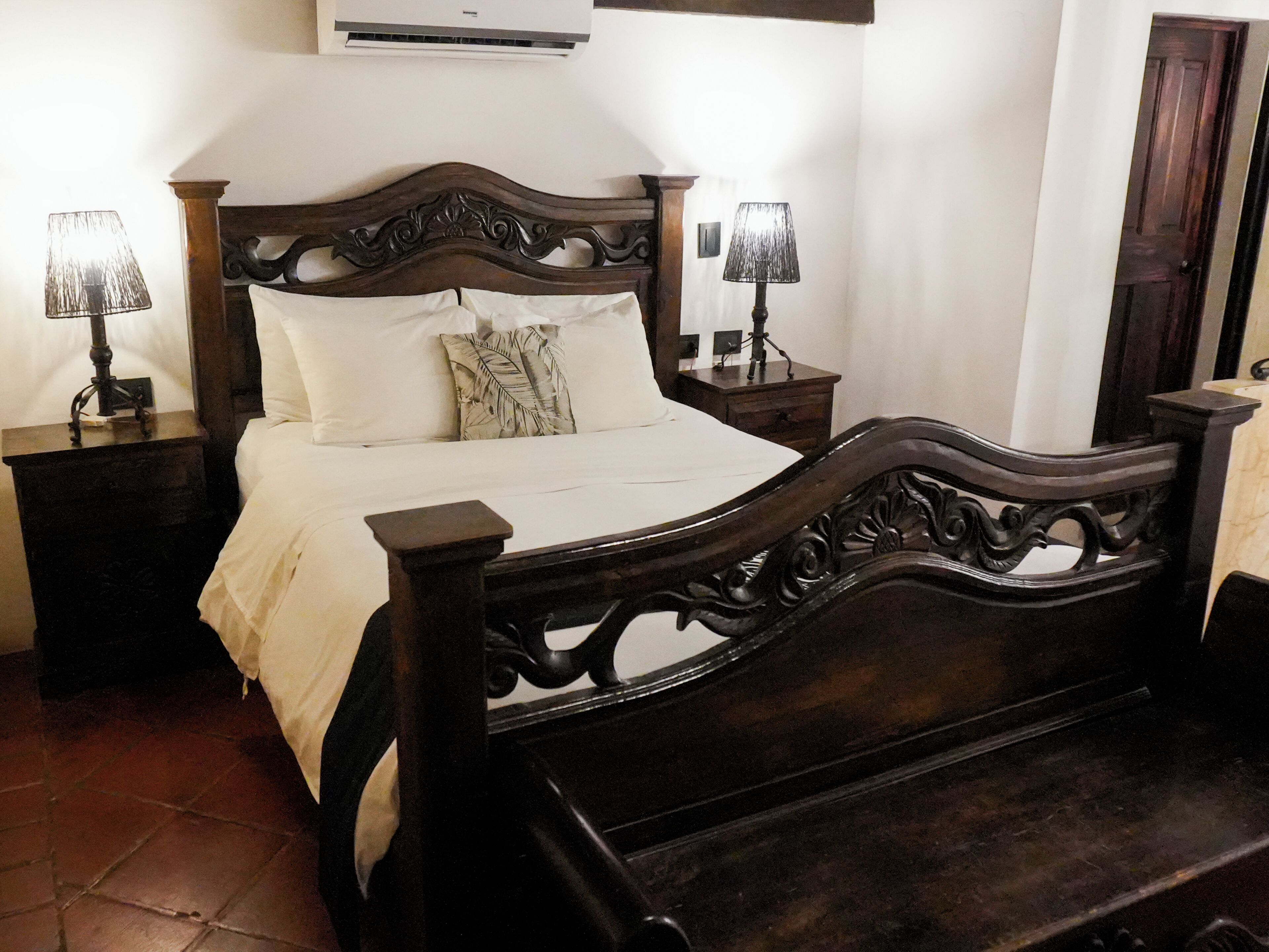 Loft Queen | Ropa de cama de alta calidad, wifi gratis y decoración personalizada 