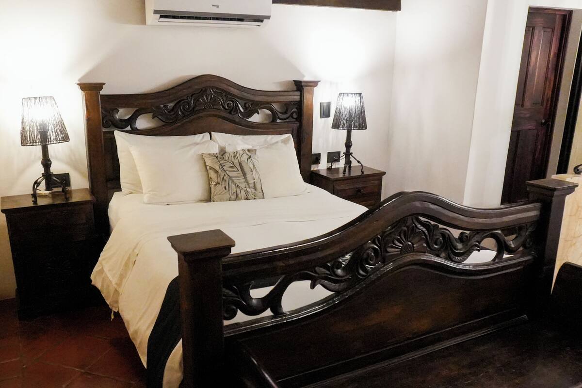 Loft Queen | Literie de qualité, accès au Wi-Fi (inclus), décor unique