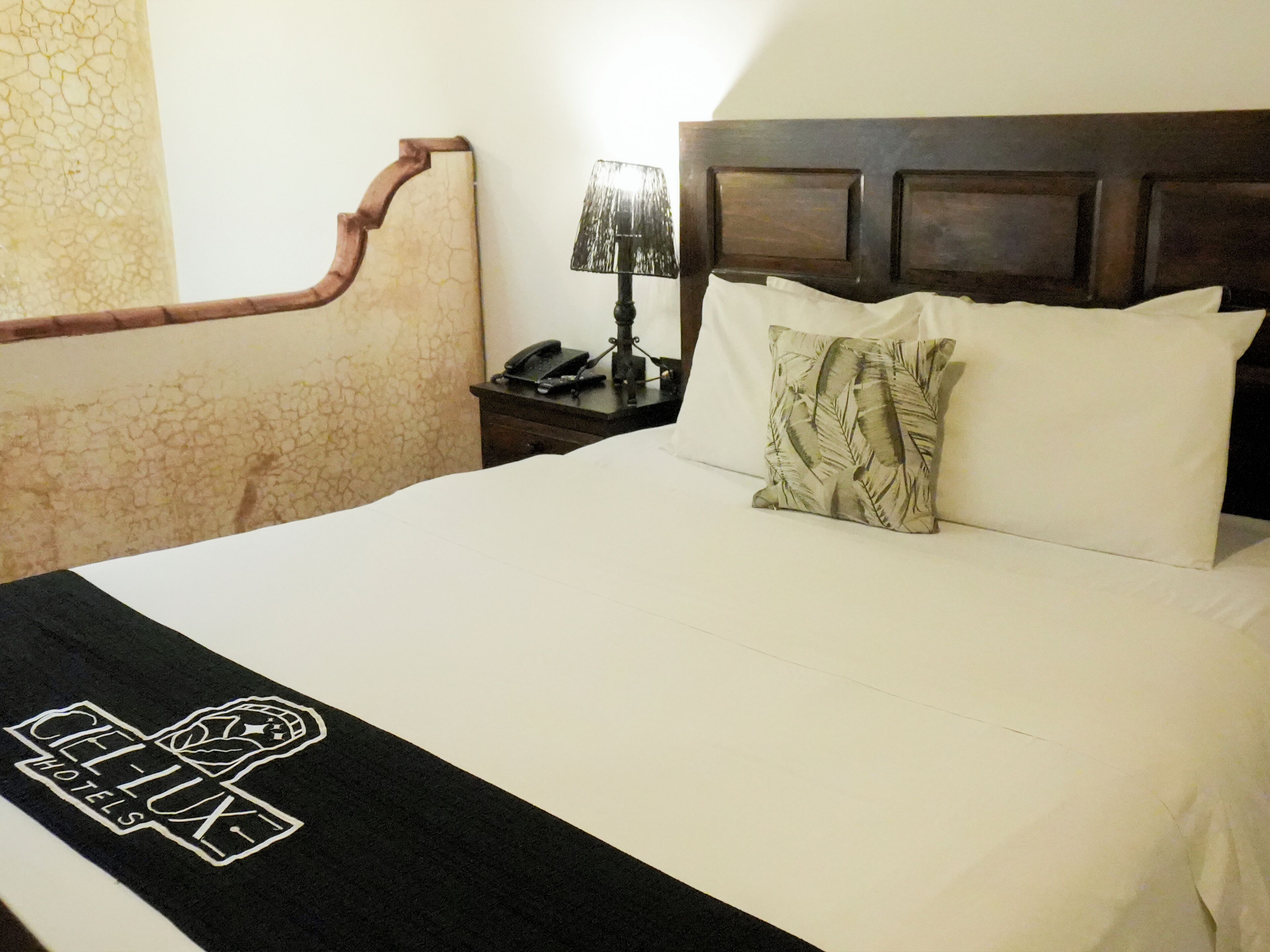 Loft Queen | Premium bedding, free WiFi, individually decorated