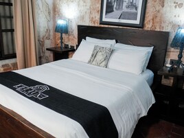 Ropa de cama de alta calidad, wifi gratis y decoración personalizada 