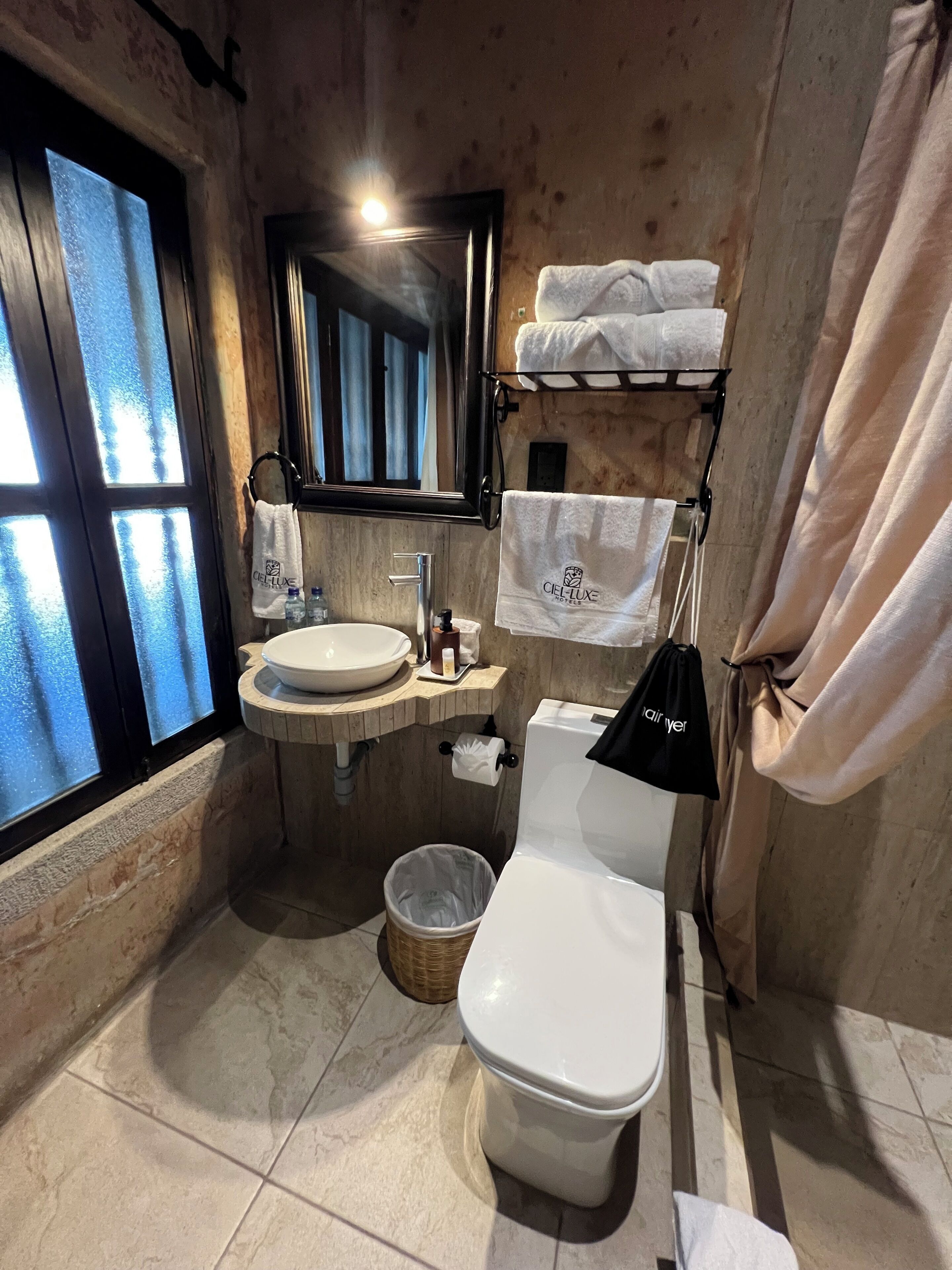 Deluxe King | Literie de qualité supérieure, décoration personnalisée