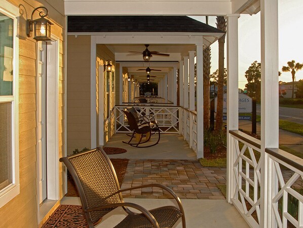 Premium bedding, down duvets, pillow-top beds, individually decorated - The Port Inn - Port St Joe, an Ascend Collection Hotel (Port St. Joe)
