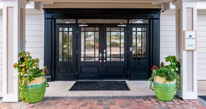 The Port Inn - Port St Joe, an Ascend Collection Hotel
