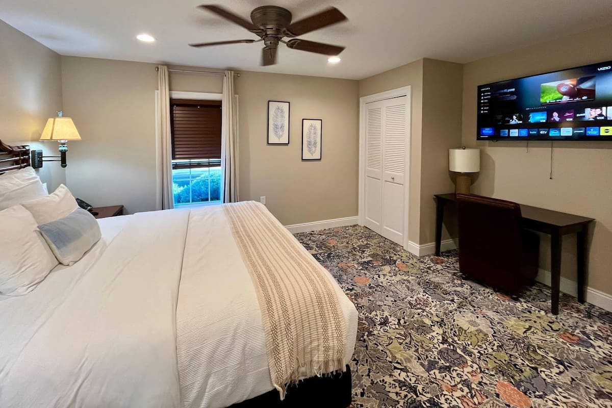 Suite, 1 King Bed with Sofa bed, Non Smoking (Efficiency, Upgrade) | Premium bedding, down comforters, pillowtop beds, individually decorated