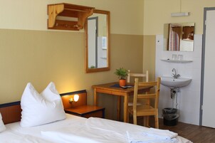 双人房, 2 张单人床, 公共浴室 | 免费 WiFi、床单