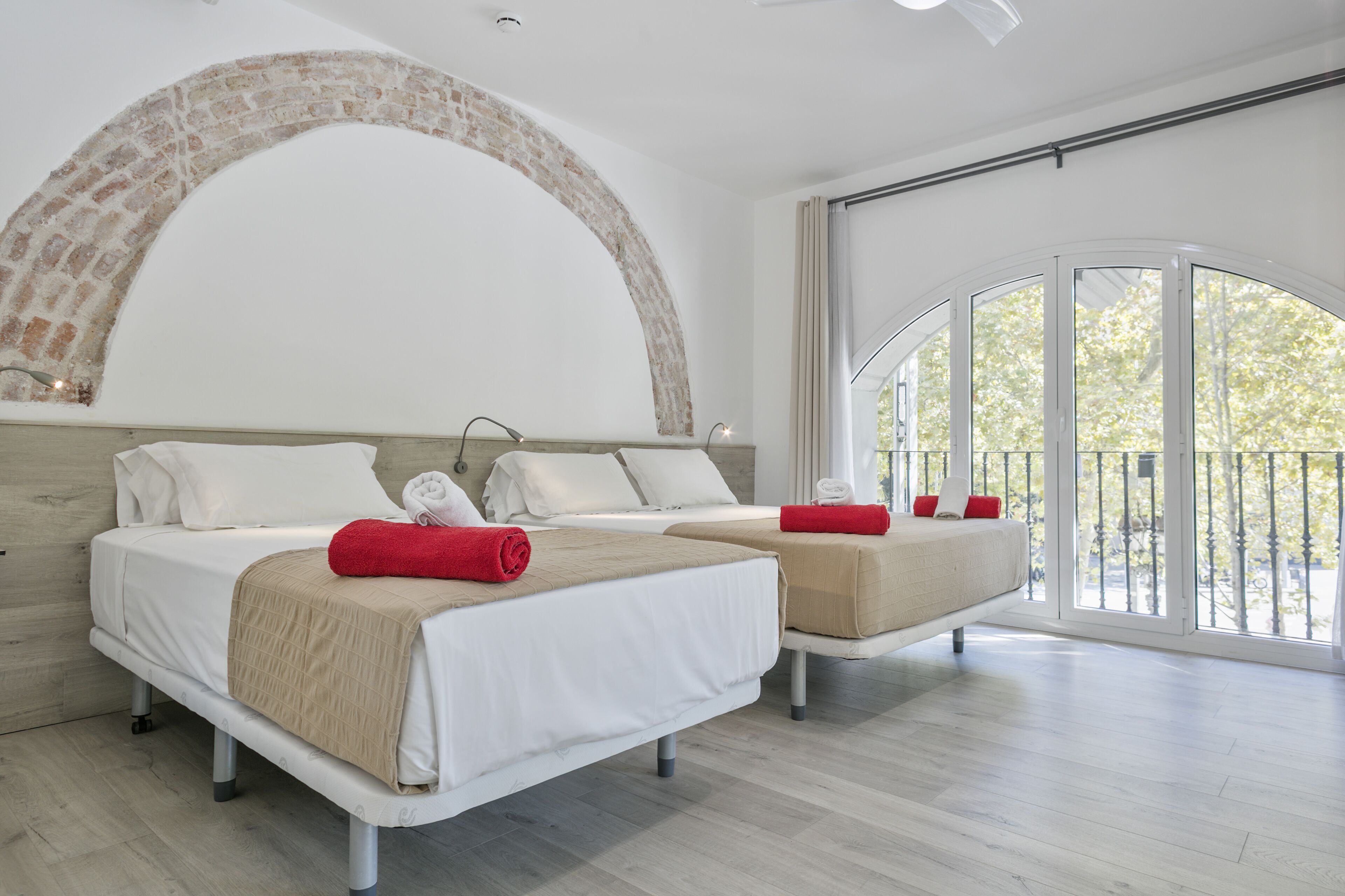 Apartamento, 4 quartos, sacada, vista para a cidade | Roupas de cama premium, camas com colchões pillow-top