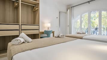 Apartamento, 4 habitaciones, balcón, vistas a la ciudad | Ropa de cama de alta calidad, colchones Select Comfort, caja fuerte