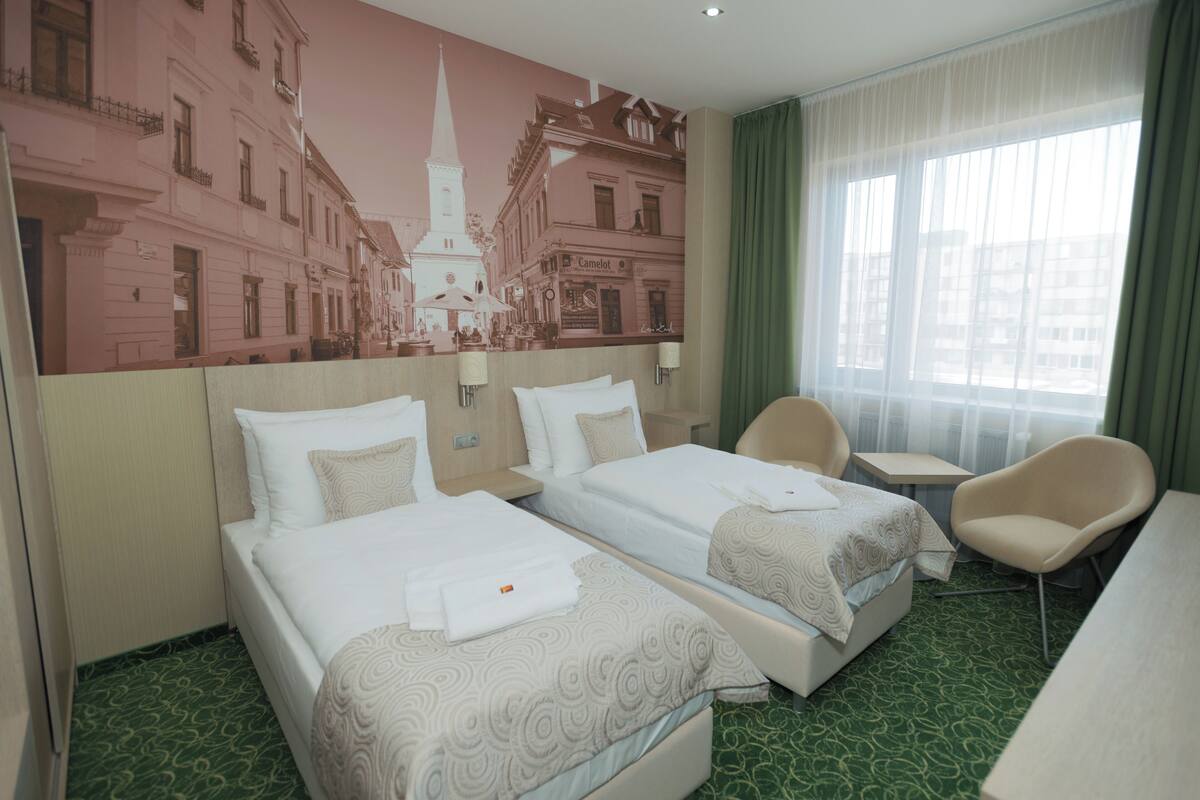 Standard Twin Room | 1 bedroom, hypo-allergenic bedding, minibar, in-room safe