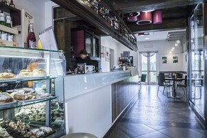 Bar (in der Unterkunft)