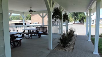 BBQ/picnic area
