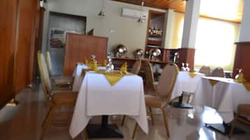 Frühstück, Mittagessen, Abendessen, internationale Küche