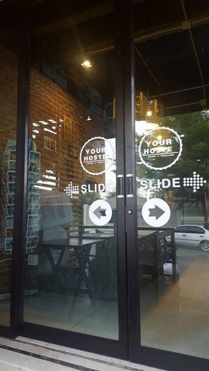 Lobby - Your Hostel (Krabi)