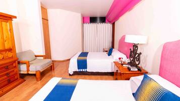Habitación doble estándar | 1 habitación, ropa de cama de alta calidad y escritorio