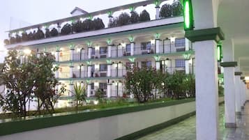 Quang cảnh vườn