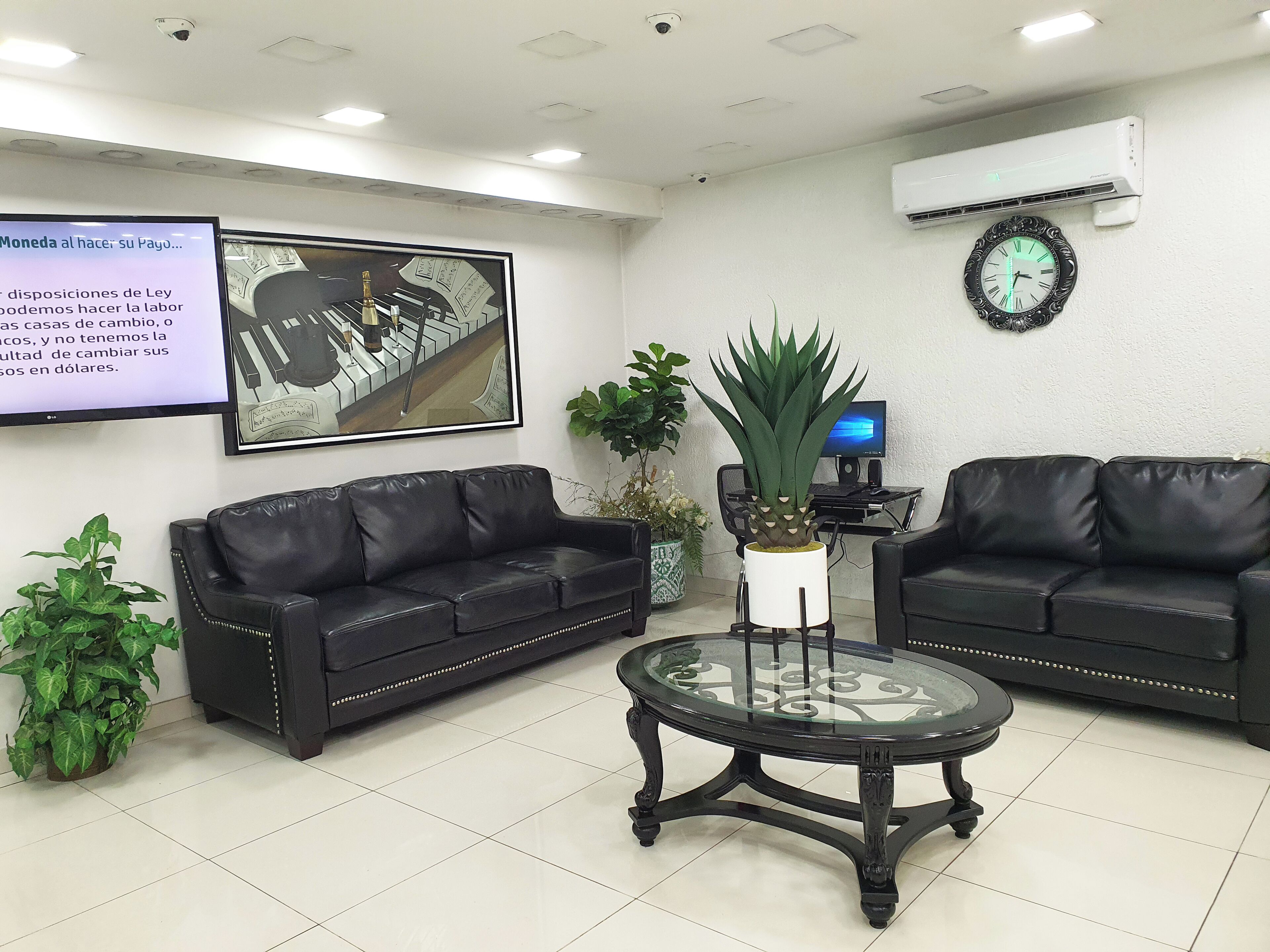 Trung tâm hành chính, văn phòng