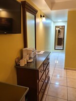 Habitación Confort, 1 cama de matrimonio grande | Café o cafetera