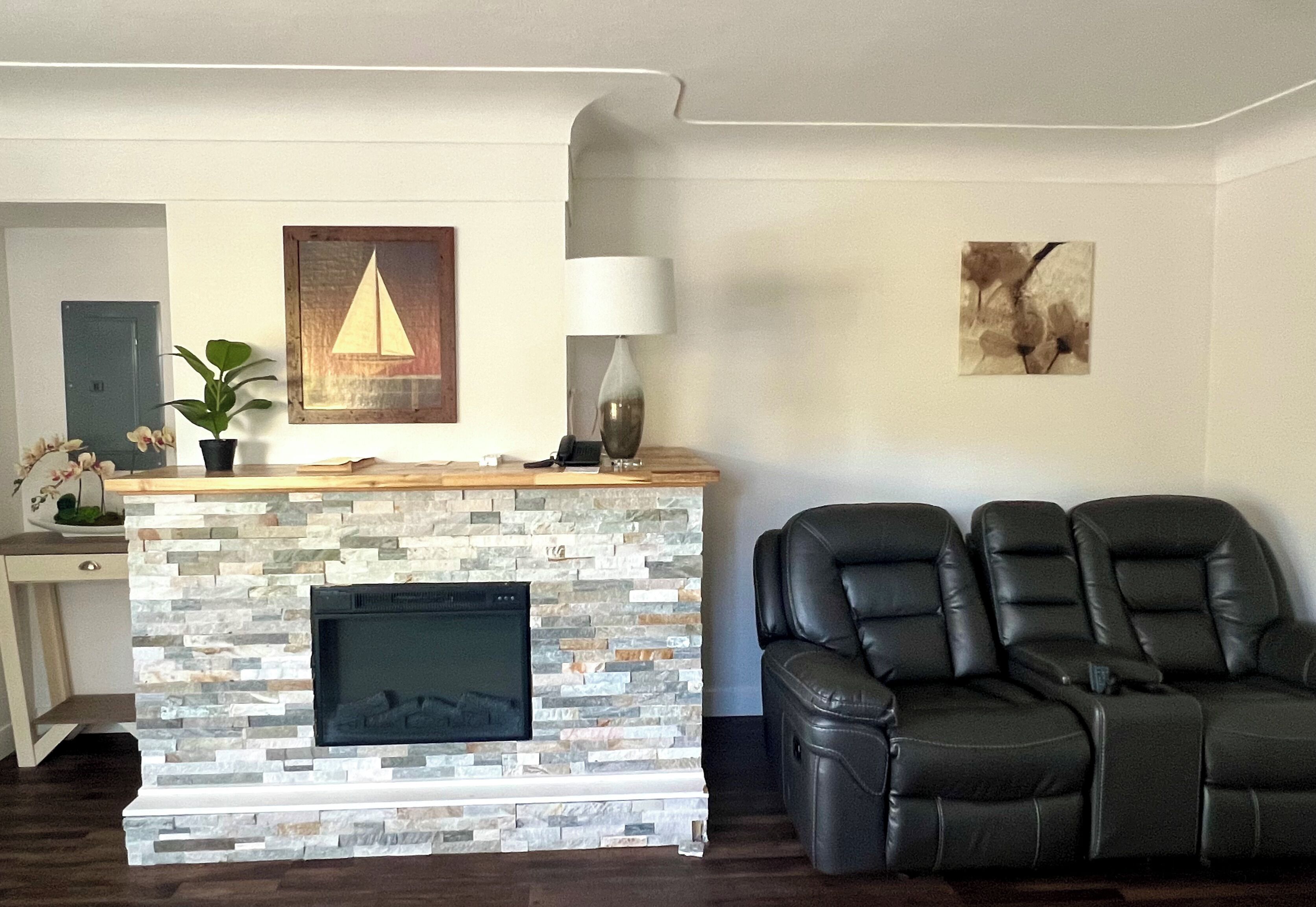 Family Suite | Living area | Flat-screen TV