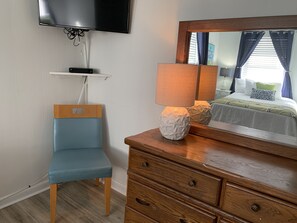 Barefoot Cottages | Individually decorated, individually furnished, laptop workspace - The Darlington Cottages (Myrtle Beach)