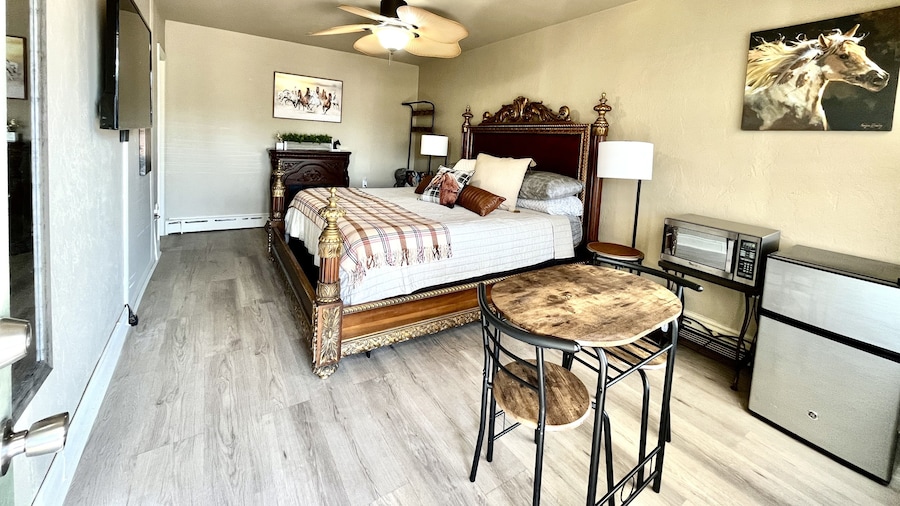 Shamrock Cove Inn