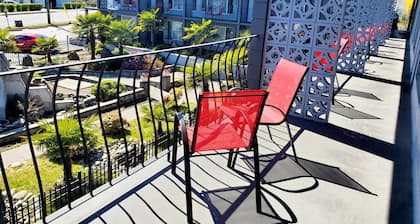 The Port-O-Call Inn & Suites