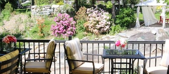 Camden Riverhouse Hotel