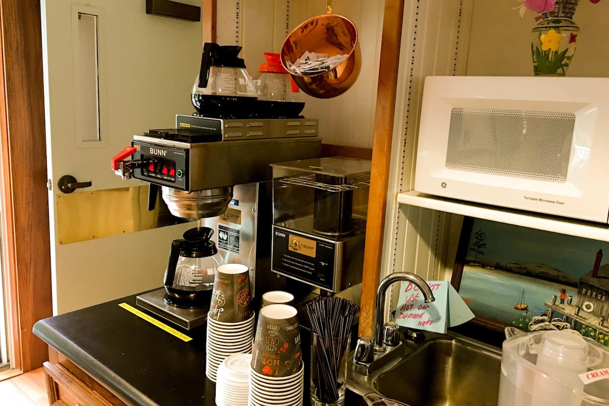 free daily continental breakfast