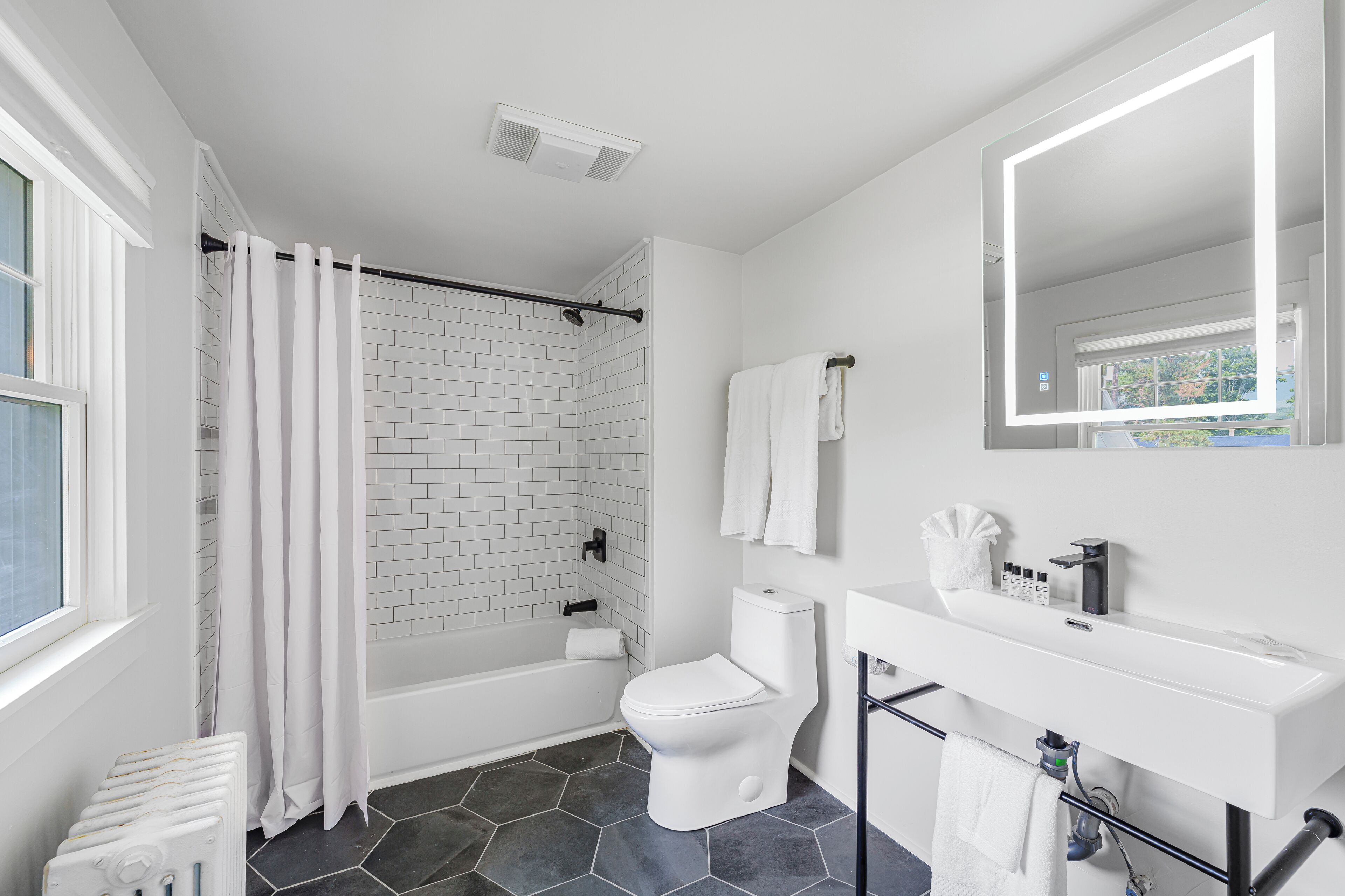 guesthouse a | bathroom | shower, free toiletries, hair dryer, towels