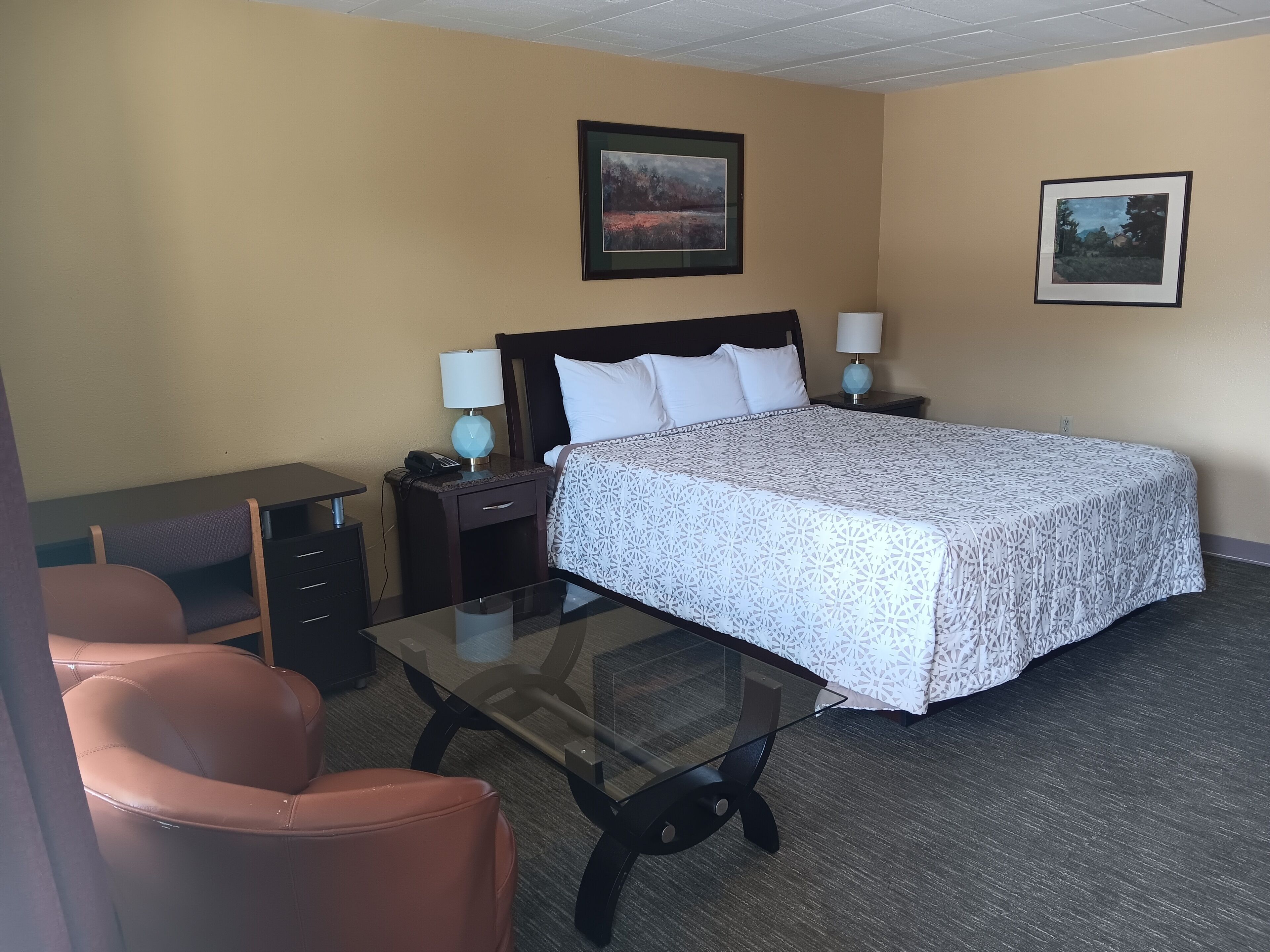 Standard Room, 1 King Bed | Rollaway beds, free WiFi, bed sheets