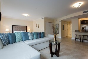Studio, Multiple Beds, Roll-in Shower | 1 bedroom, premium bedding, memory foam beds, desk - Westover Arms Hotel  (Miami Beach)