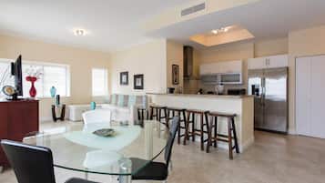 Family Suite | Living area | Flat-screen TV