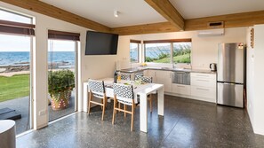 Exclusive Studio Suite, 1 King Bed, Beach View | View from room - Cable Bay Stays – Golden Sand and Driftwood Beachfront Accommodation (Cable Bay)