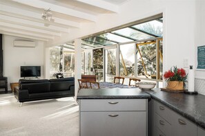 Superior Apartment, 2 Bedrooms, Fireplace, Bay View | Living area - Cable Bay Stays – Golden Sand and Driftwood Beachfront Accommodation (Cable Bay)