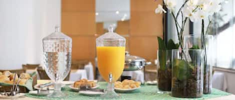 Free daily continental breakfast