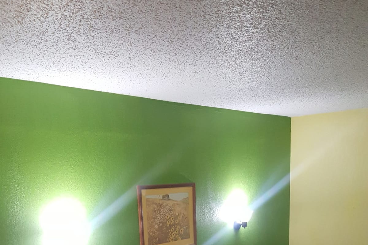 Kamar Standar, akses ke kolam renang | Meja kerja, setrika/meja setrika, dan tempat tidur lipat/tambahan