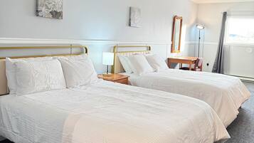 Caixa forta a l'habitació i escriptori