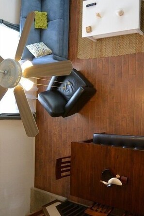 Condo, 4 Bedrooms, Kitchen (1 room without a door) | Living area