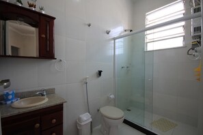 Departamento, 1 habitación | Baño | Regadera y toallas