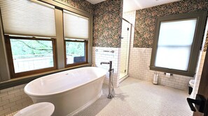 Premium Double Room, Ensuite, Lake View (Walt Whitman) | Hypo-allergenic bedding, desk, laptop workspace, iron/ironing board