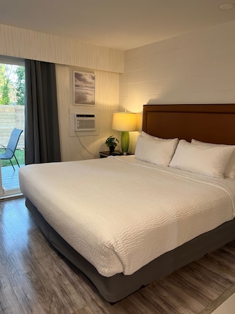 Ropa de cama de alta calidad y escritorio
