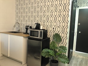 Studio Suite, 1 King Bed, Kitchenette | Private kitchenette | Fridge, microwave, coffee/tea maker - The Spot (Nanaimo)